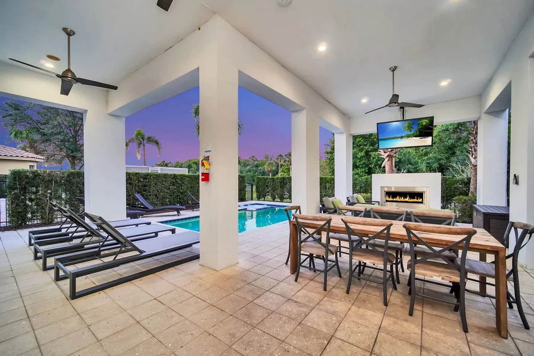 Contemporary Oasis — 5-bedroom vacation home with a private pool at Reunion Resort, Kissimmee, FL