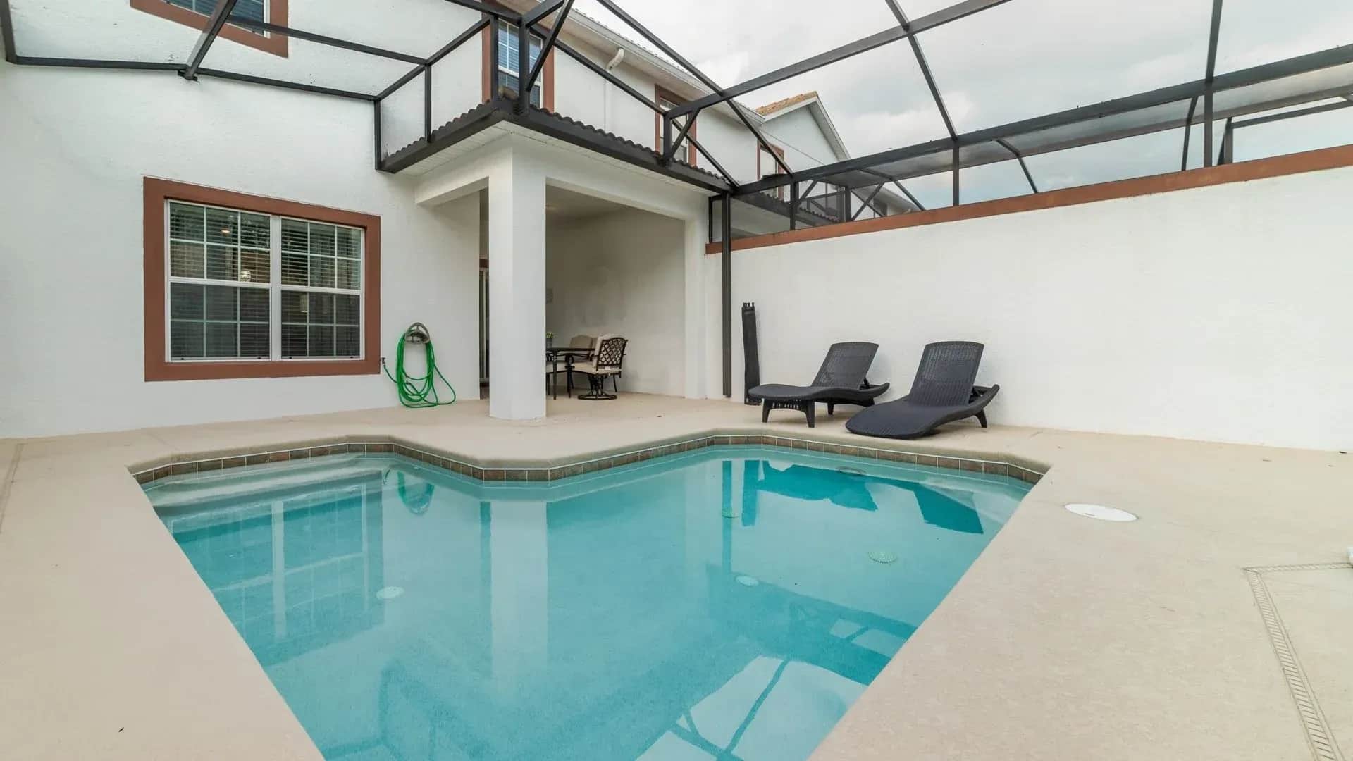 Fun in The Sun — 4-bedroom vacation home with a private pool at ChampionsGate, Four Corners, FL