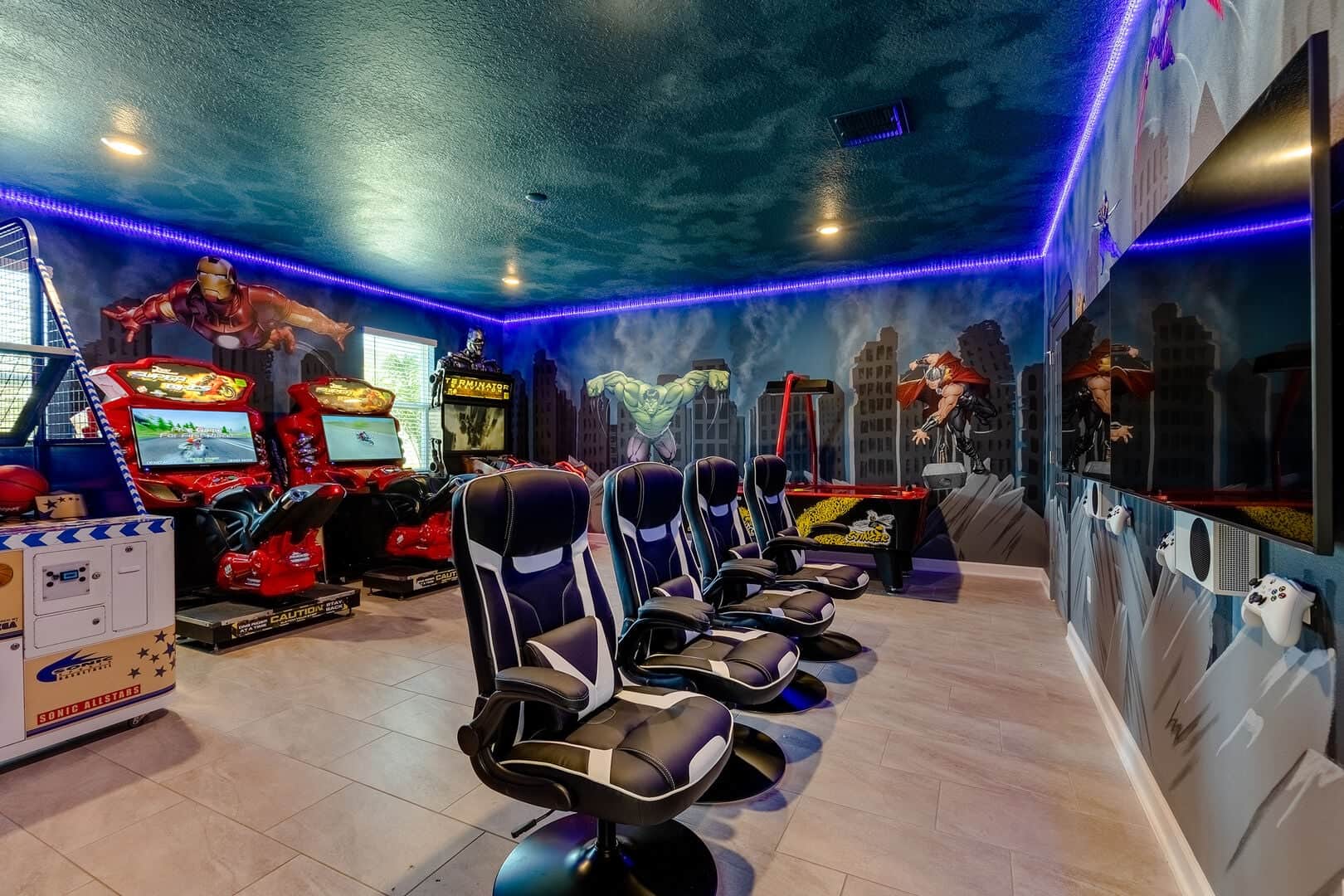 Starlight Adventure House — 7-bedroom vacation home with a private pool at Reunion Resort, Kissimmee, FL