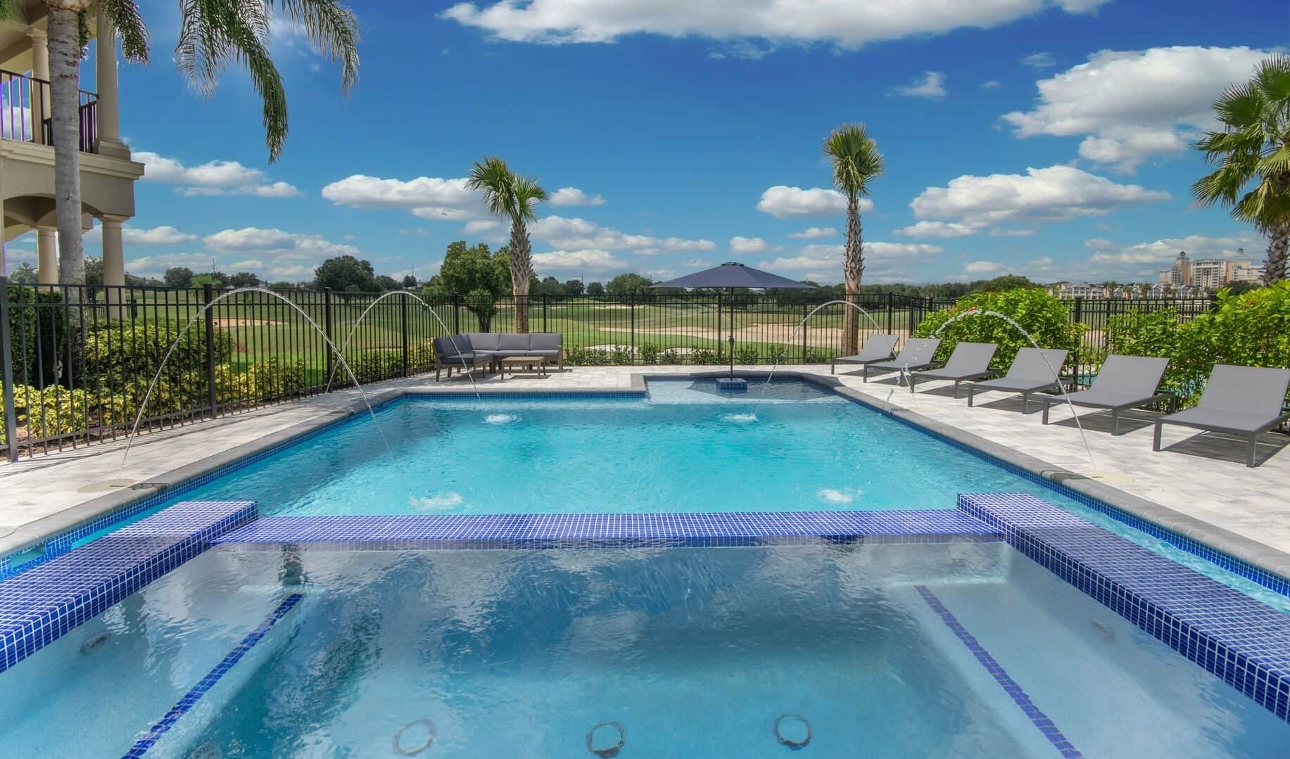 Enchanted Waters Golfview — 10-bedroom vacation home with a private pool at Reunion Resort, Kissimmee, FL