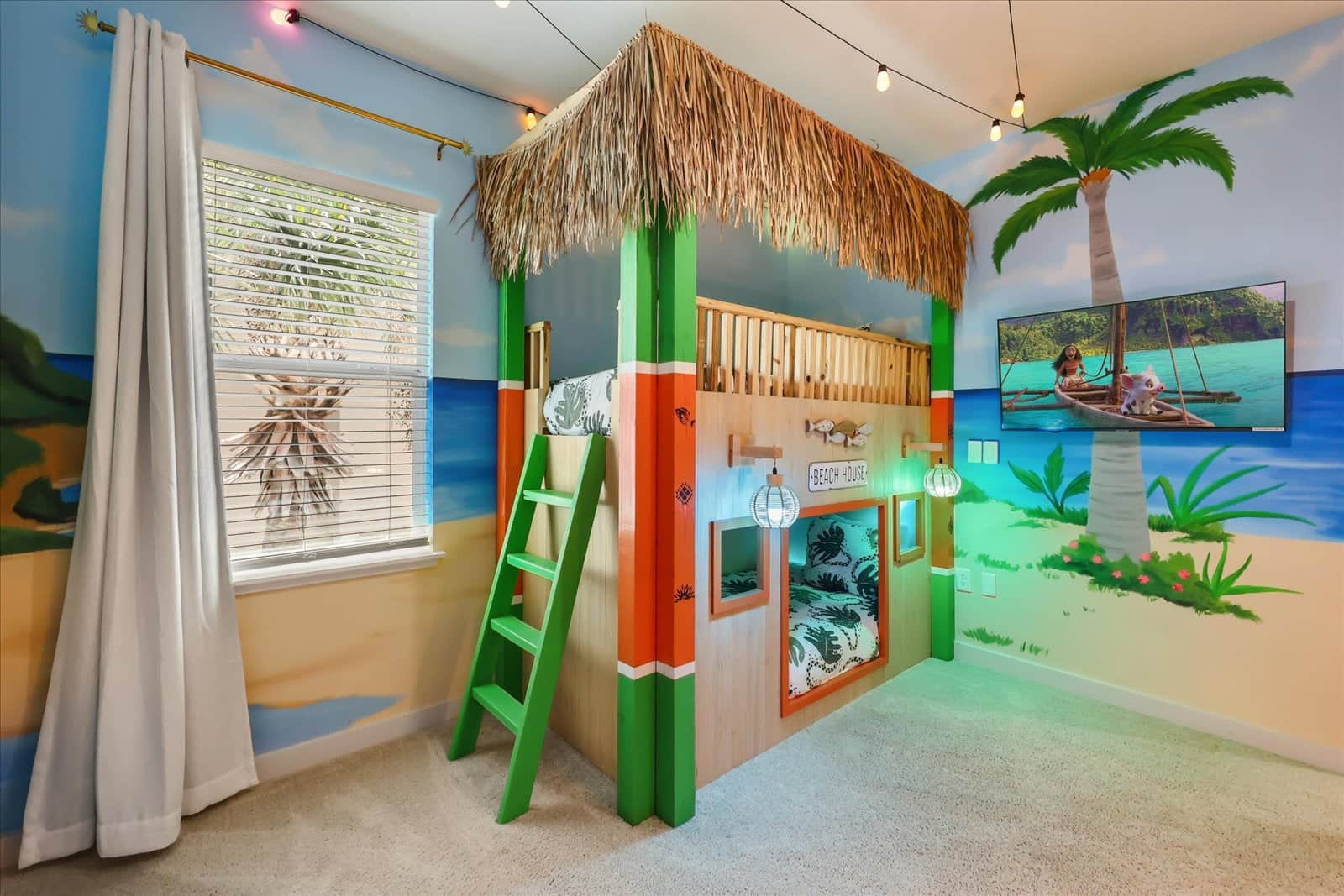 Azure Cascade Palace — 6-bedroom vacation home with a private pool at Reunion Resort, Kissimmee, FL