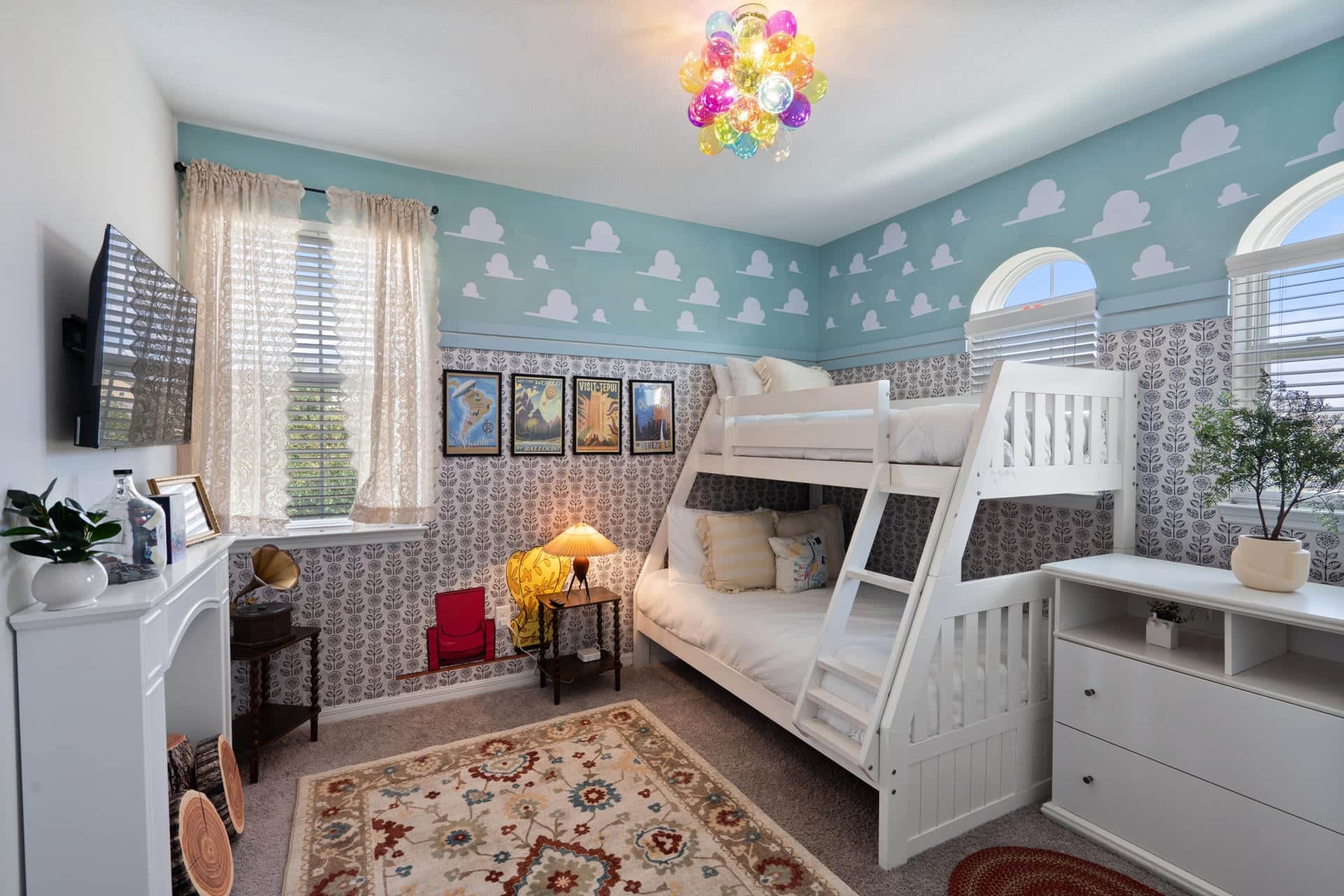 Salt & Sunshine — 9-bedroom vacation home with a private pool at Solara Resort, Kissimmee, FL