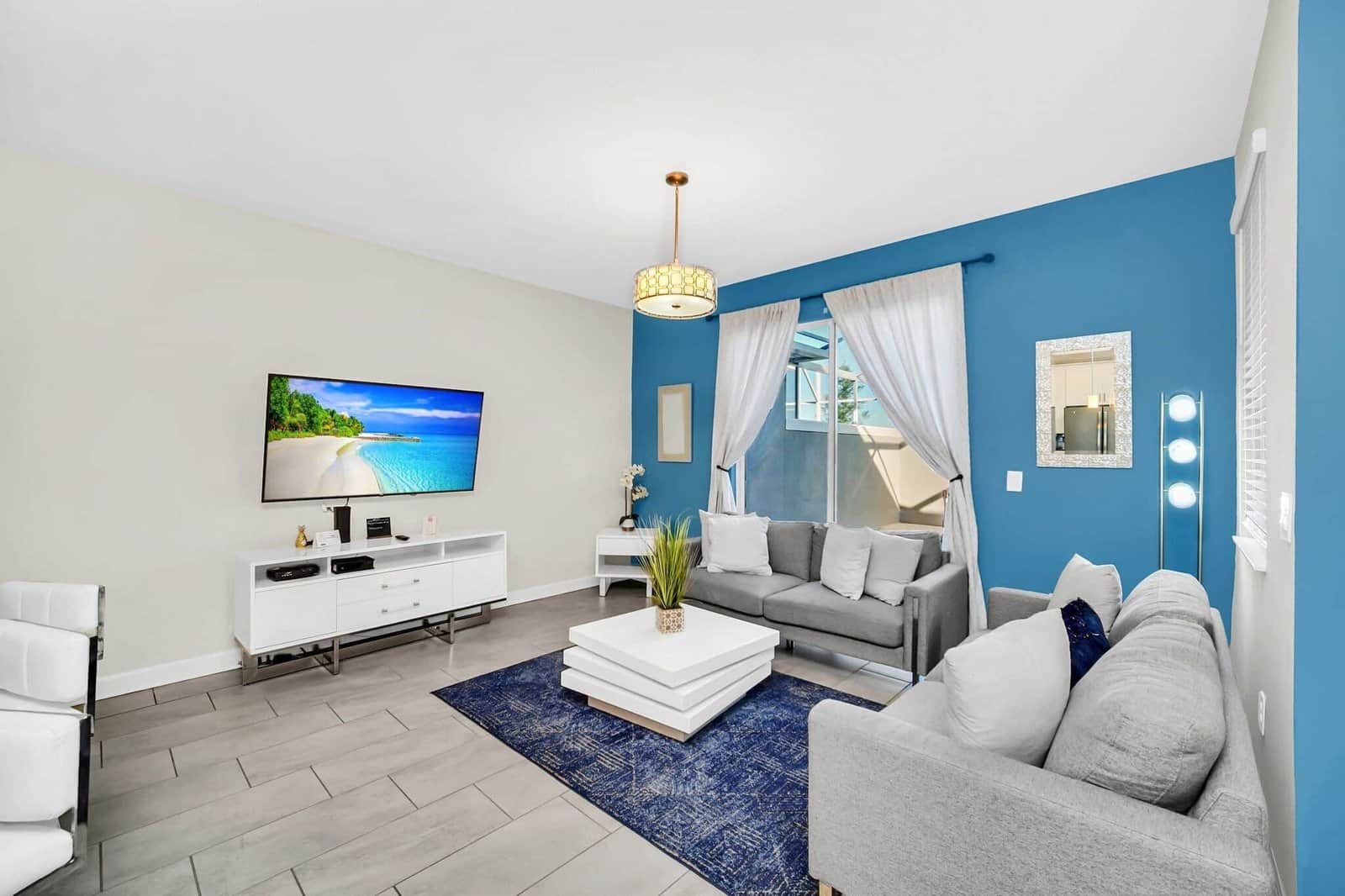 Sunshine Escape — 4-bedroom vacation home with a private pool at ChampionsGate, Kissimmee, FL