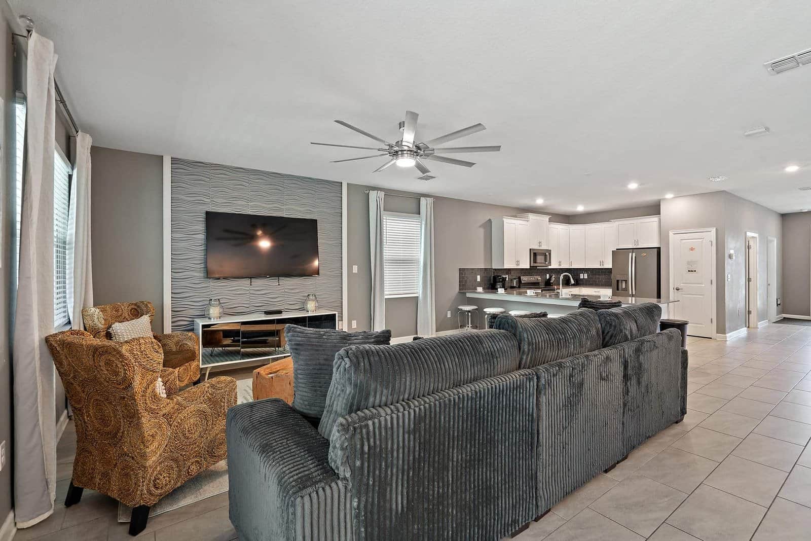 Linksview Villa — 9-bedroom vacation home with a private pool at ChampionsGate, Kissimmee, FL