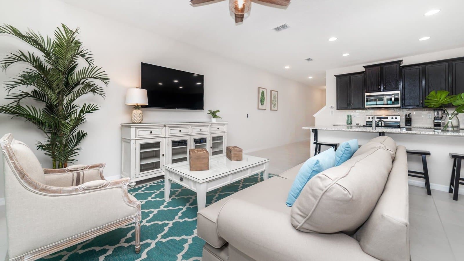 Carey Palm Villa — 5-bedroom vacation home with a private pool at Solara Resort, Kissimmee, FL