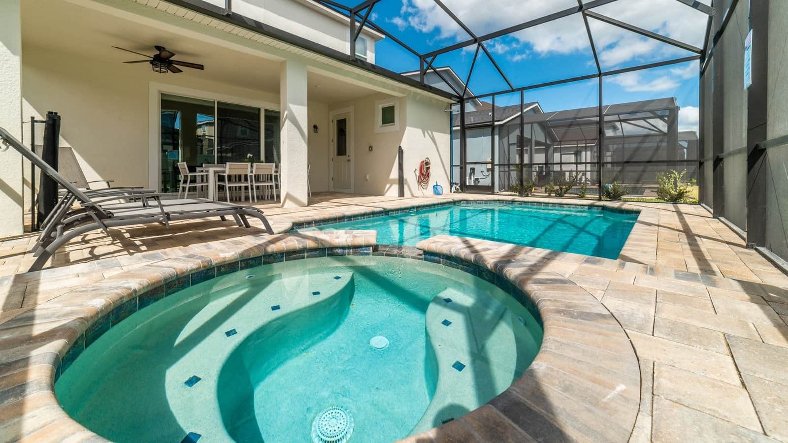 Happy Mornings — 4-bedroom vacation home with a private pool at Solara Resort, Kissimmee, FL