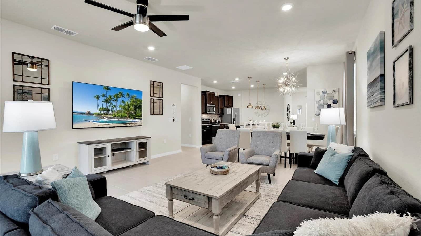 Lucky Seven — 7-bedroom vacation home with a private pool at Windsor Island, Kissimmee, FL