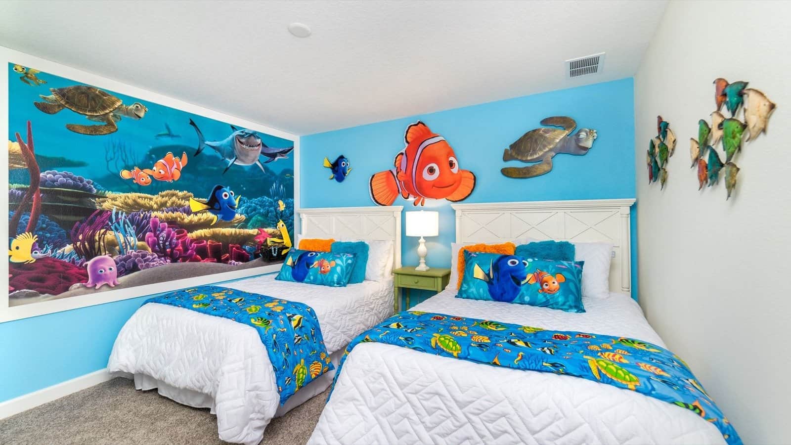 The Birdie — 9-bedroom vacation home with a private pool at ChampionsGate, Kissimmee, FL