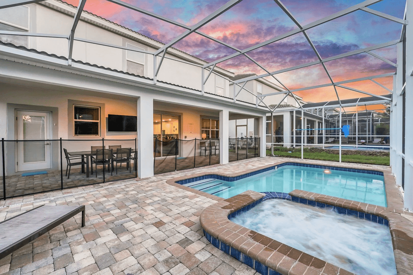 The Tee Box — 8-bedroom vacation home with a private pool at ChampionsGate, Kissimmee, FL
